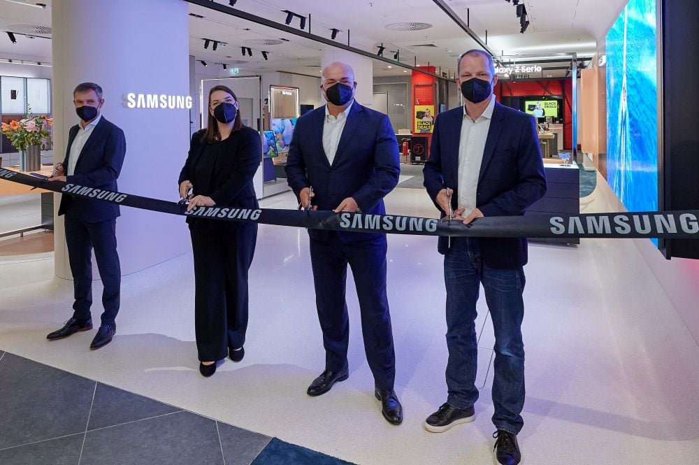 Samsung inaugurates its first premium retail space in Germany - Vimarsana News