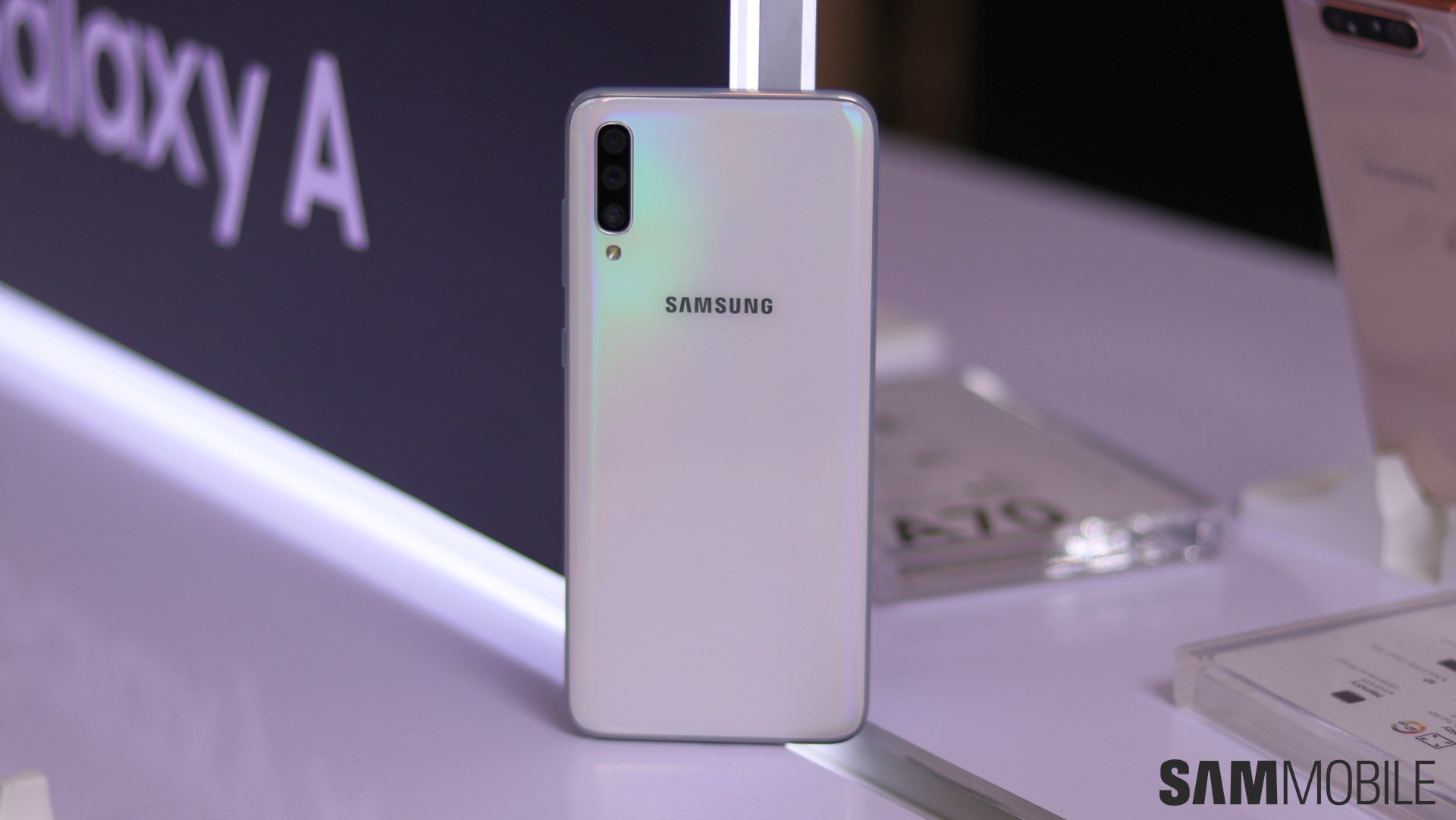 Galaxy A70s user manual reveals nothing of importance - SamMobile