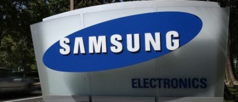 Samsung Galaxy S4 helps drive 55% increase in handset display revenues in 2013