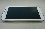 Photos of Samsung’s unreleased Tizen (Samsung ZeQ) handset emerge