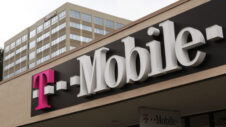 T-Mobile will offer $100 to customers who buy a Samsung smartphone and tablet