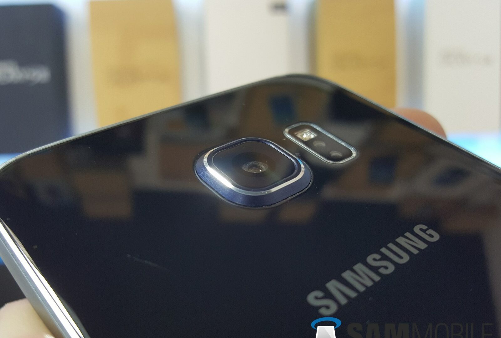 After a 2-year break, select Samsung Galaxy Note 5 and Galaxy S6 handsets  are getting a new firmware 