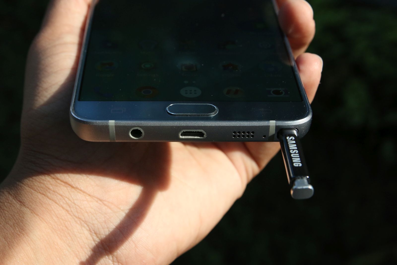 Galaxy Note 5 Gets An Update With Battery Other Improvements