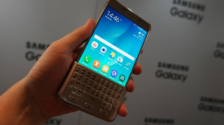 Samsung’s Galaxy Note 5 Keyboard Cover is the perfect solution to the BlackBerry Priv and Vienna keyboard issues