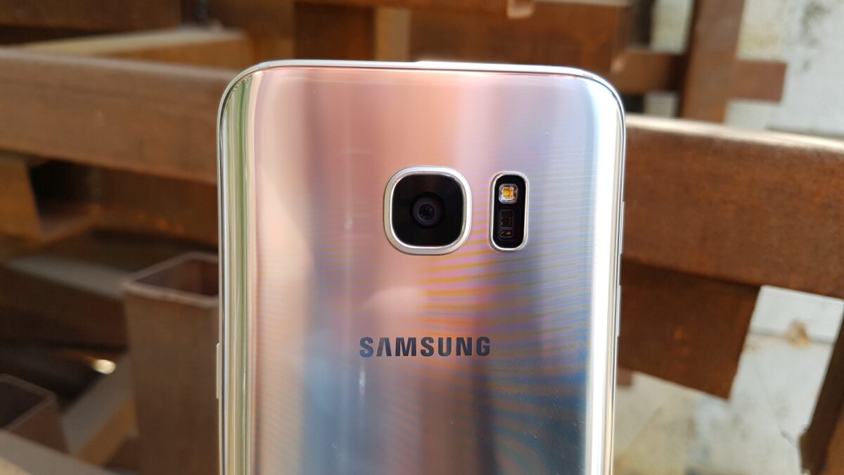 Samsung captures Galaxy S7 and Galaxy S7 edge camera details in new
