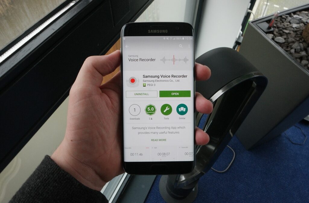 Samsung's voice recording app for the Galaxy S7 is on the Play Store