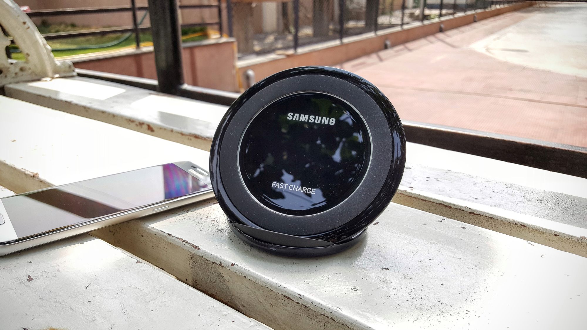 Take a look at Samsung's upcoming convertible fast wireless charger -  SamMobile