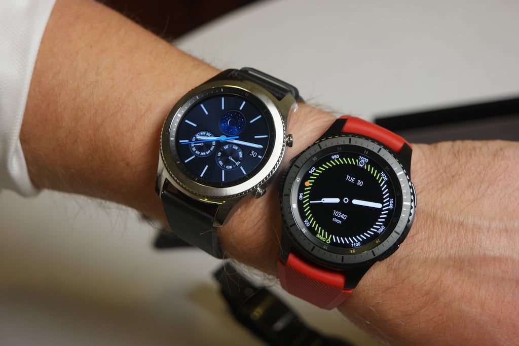 difference between gear s3 and frontier