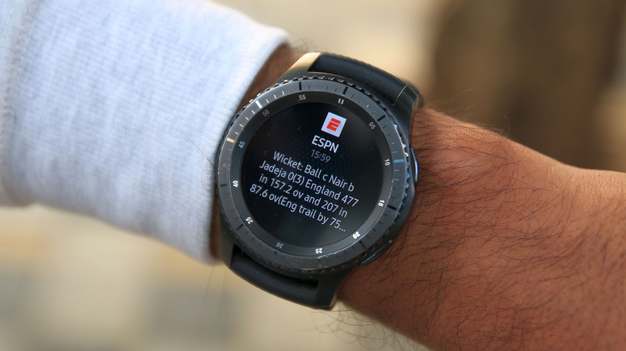 simplemente Mirar atrás petróleo crudo Samsung Gear S3 Frontier review: Outclassing most smartwatches in the  market - SamMobile - SamMobile