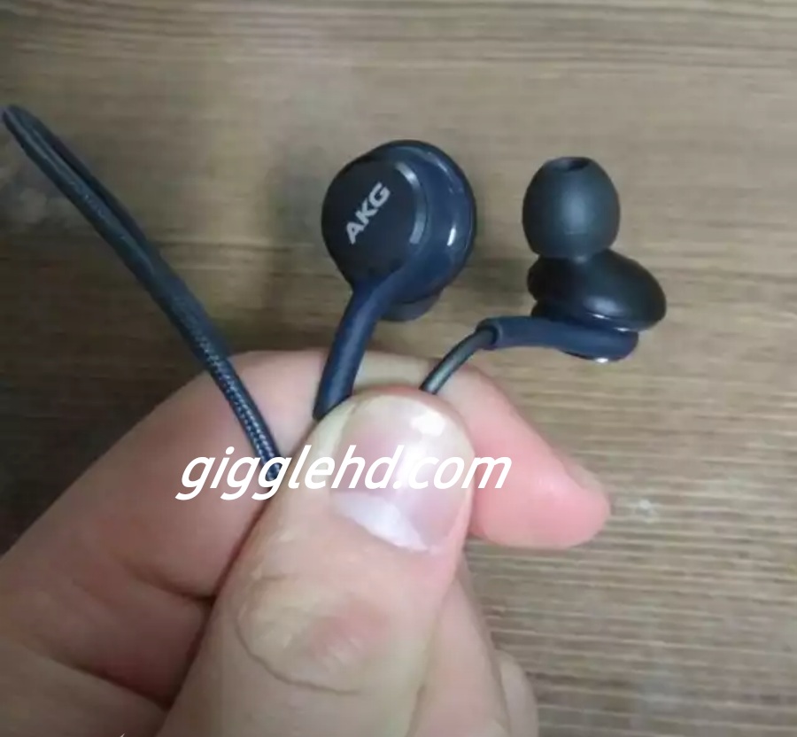 Relaterede Kommerciel rolle Update: More images!] New images show the Galaxy S8's AKG earphones in the  flesh - SamMobile - SamMobile