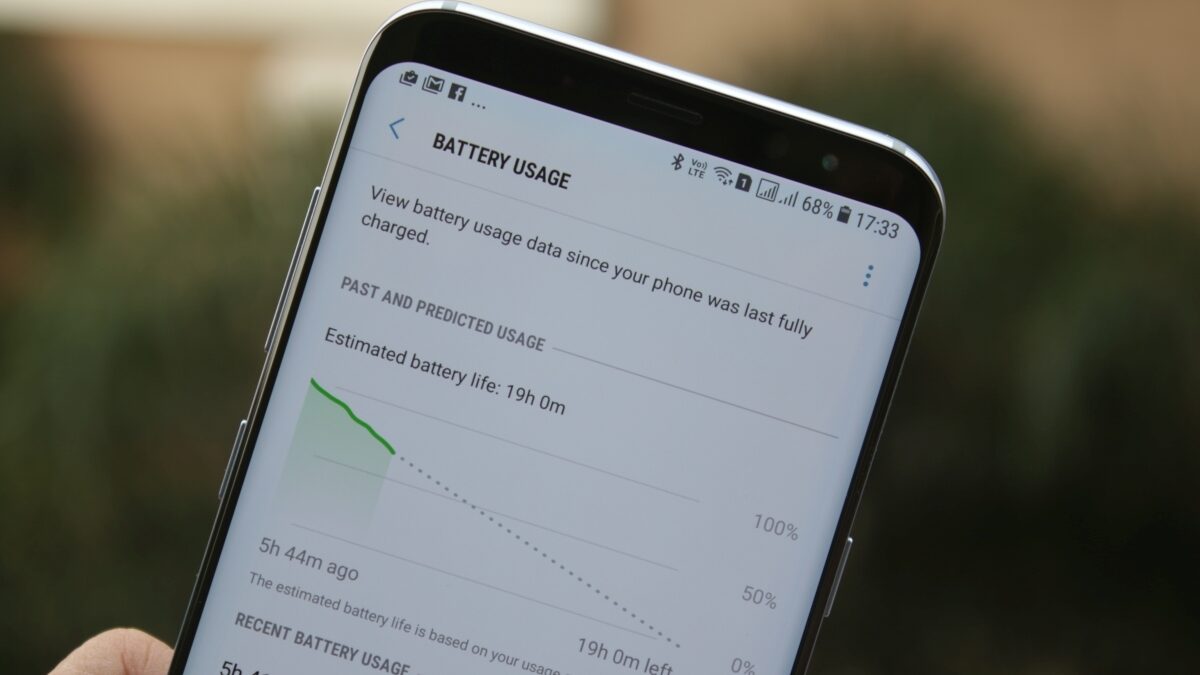Here's how you can extend the battery life on your Galaxy S8 or S8