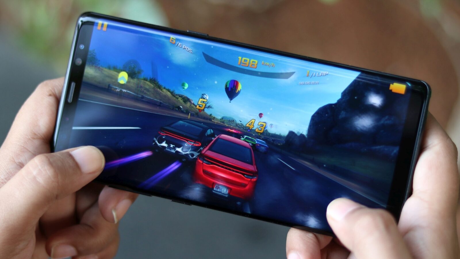 Galaxy Note 8 Tip You can lock the screen orientation to landscape SamMobile