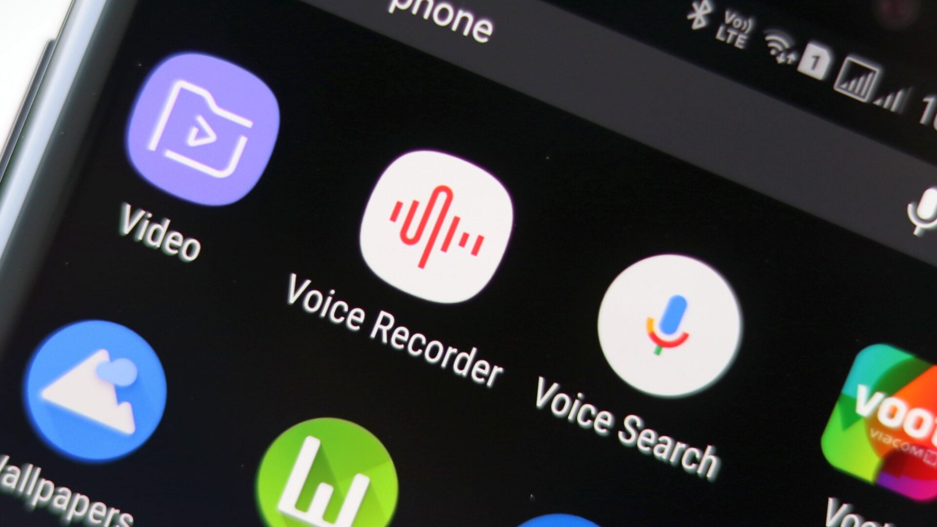 Samsung Voice Recorder update brings lockscreen widget, multicolumn UI