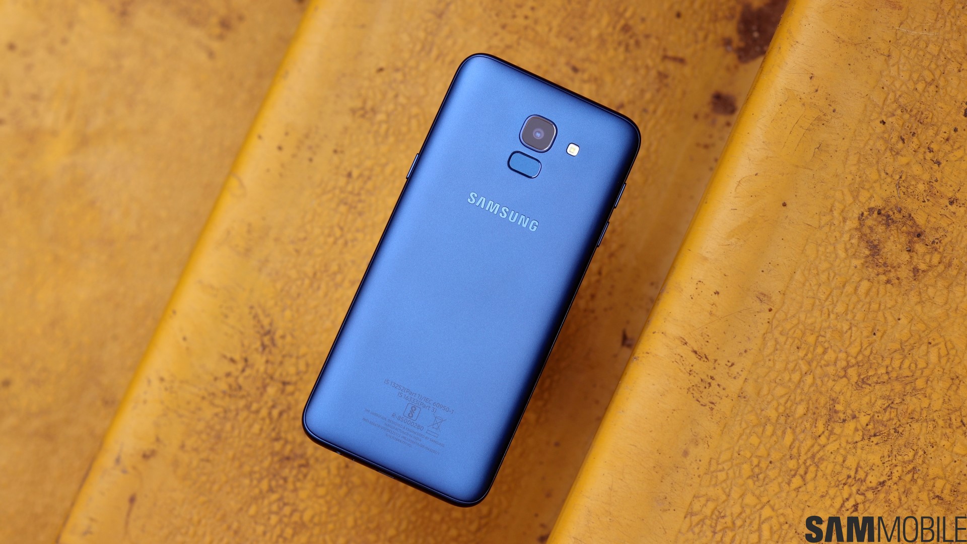 Thích mê công nghệ mới? Hãy xem hình ảnh về Samsung Galaxy J4 Prime và J6 Prime ngay thôi! Đẹp và kỹ thuật cao cấp đang chờ đón bạn.