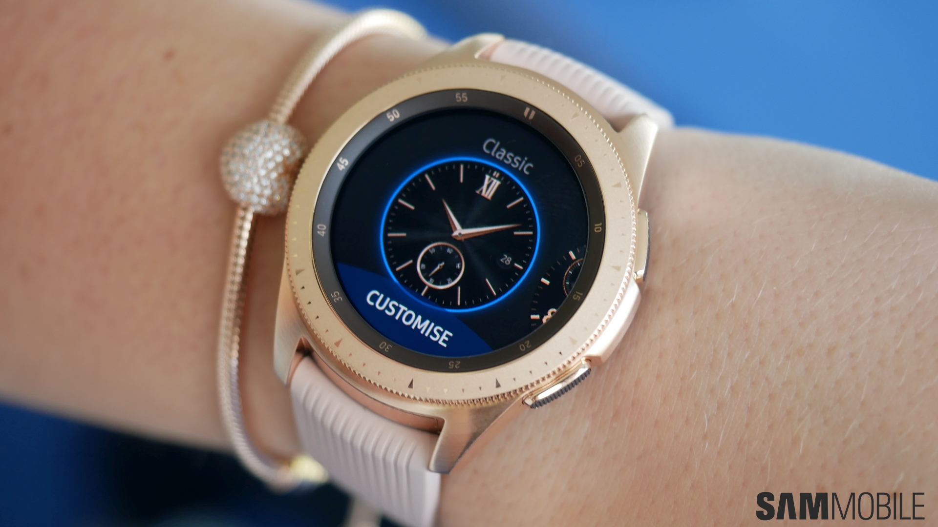 Samsung galaxy watch gold 40mm. Samsung Galaxy watch r810. Samsung Galaxy watch SM-r810. Samsung Galaxy watch 42mm SM r810. Samsung watch SM R 810.