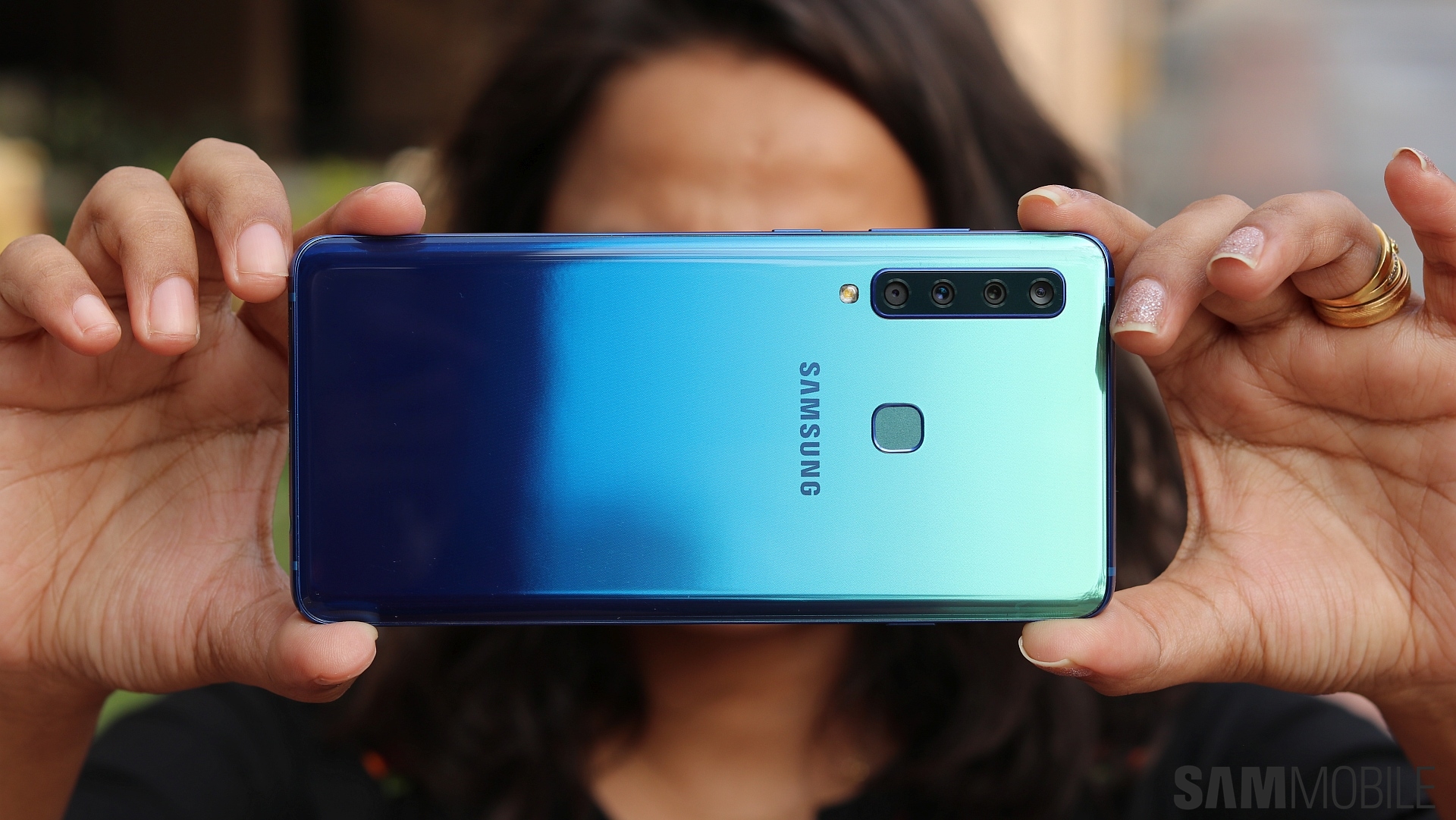 Samsung Galaxy A9 (2018) shimmers in lovely colors - CNET