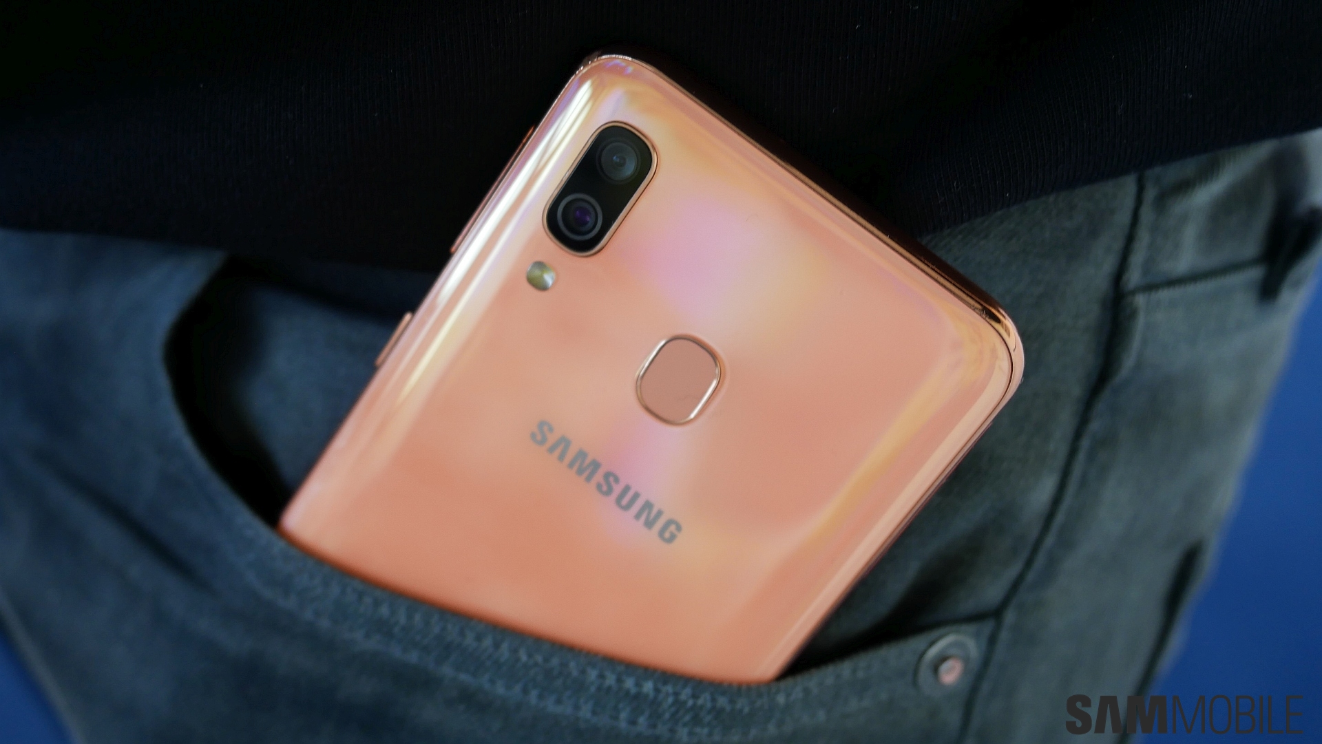 Andragende Koncentration Fantastisk Samsung Galaxy A40 review: A compact no-frills mid-range smartphone -  SamMobile