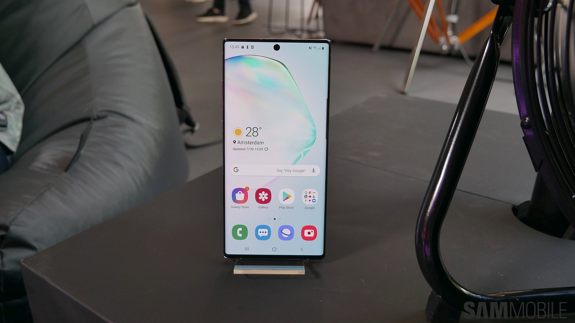 Download these striking Galaxy Note 10 live wallpapers! - SamMobile