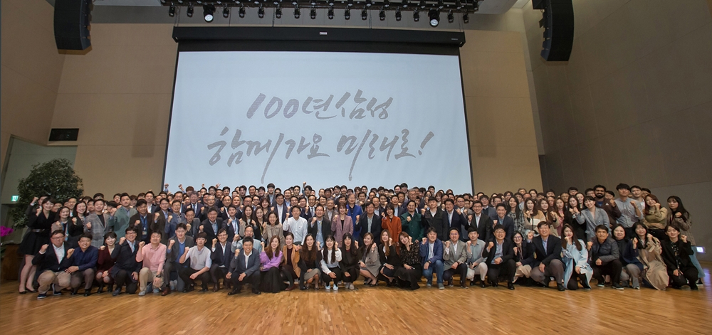 samsung anniversary event 3