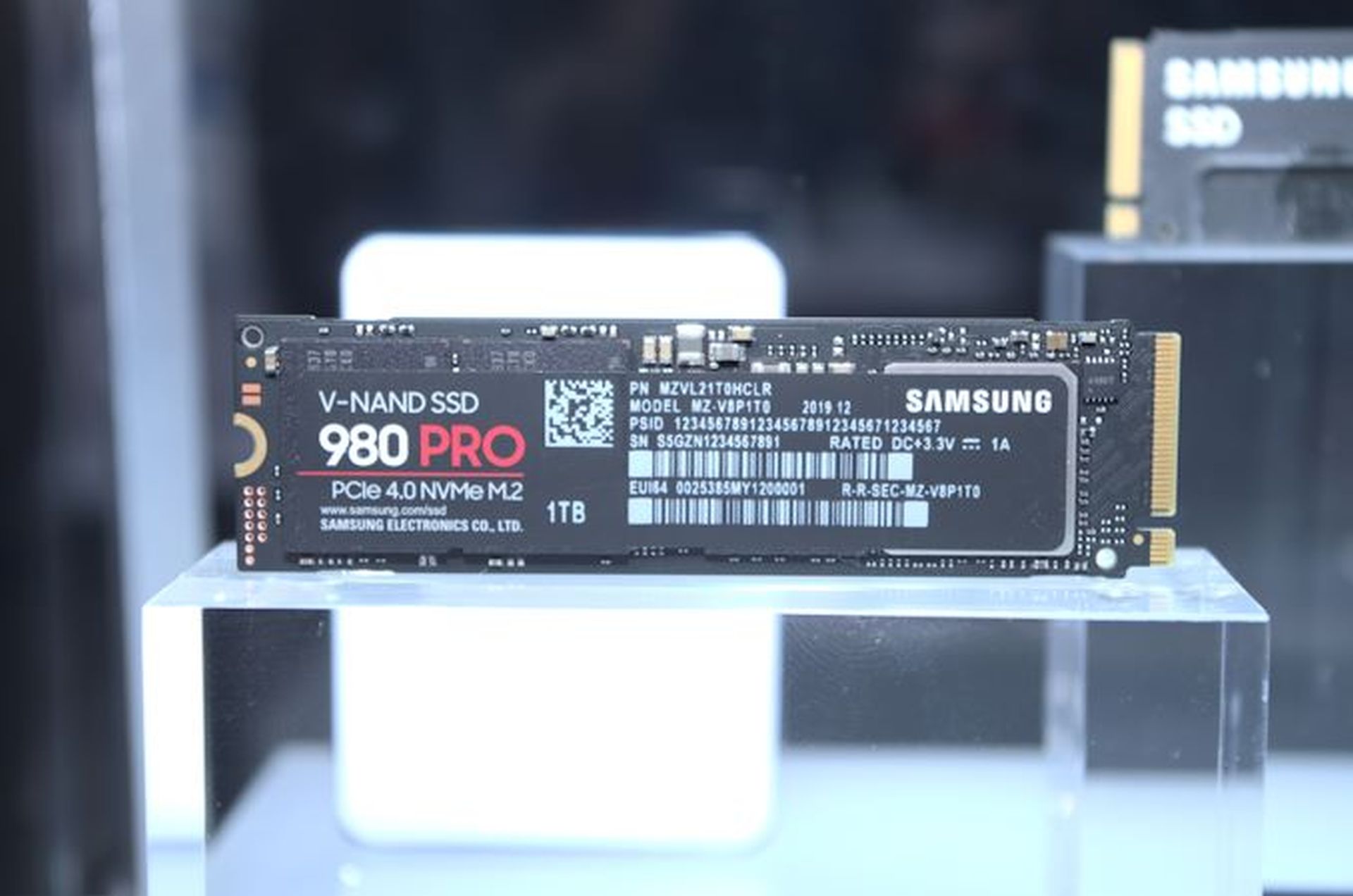 熱い販売 PRO 980 Samsung M.2 1TB SSD - PCパーツ 