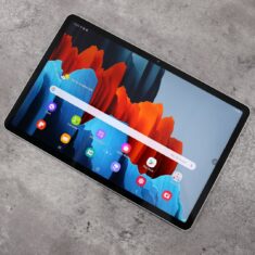 Galaxy Tab S7 gets updated with April 2024 security patch