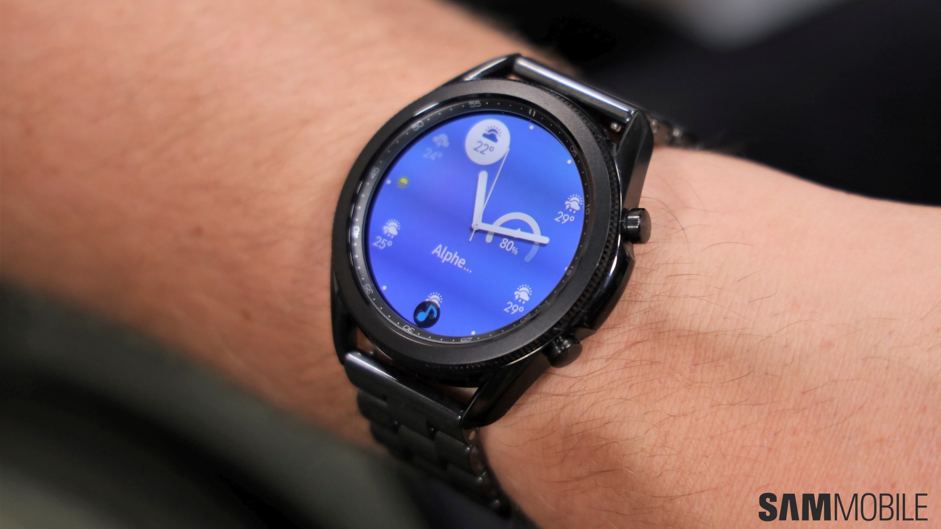 Why you may want to wear a smartwatch and a smart ring at the same time -  SamMobile