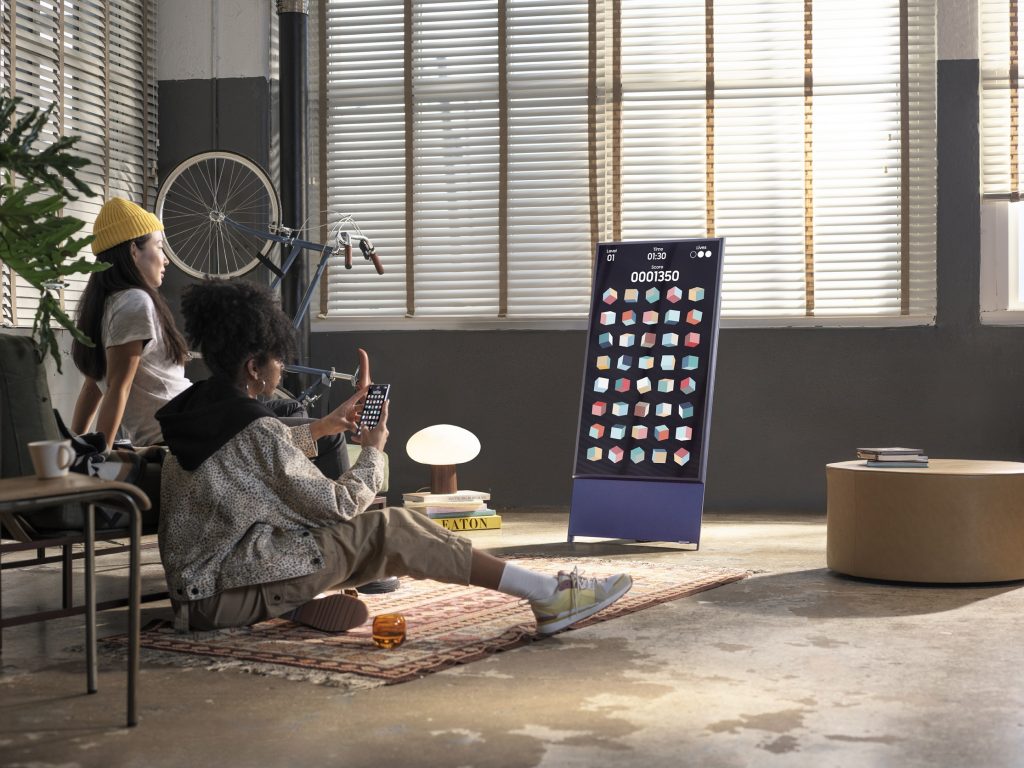 Samsung The Sero TV screen mirroring
