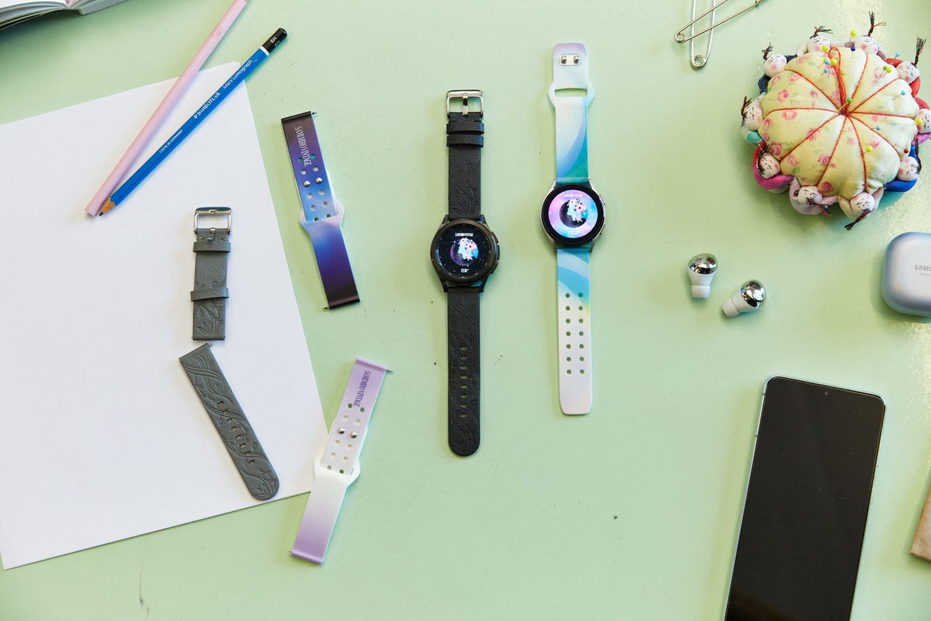 Galaxy Watch4, Galaxy Watch4 Classic, Sami Miró Fruit Skin Band, S/M,  Stratus Sky Mobile Accessories - GP-ASPAWB20SM7