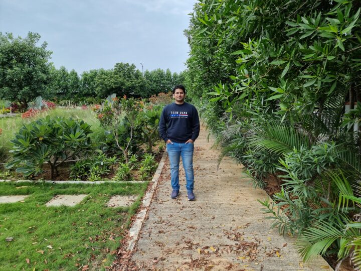 Samsung Galaxy S21 Ultra Camera Sample - Rear Wide-Angle Human Subject