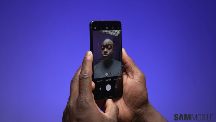 Galaxy S21 FE now helps Samsung’s Digital camera Assistant app