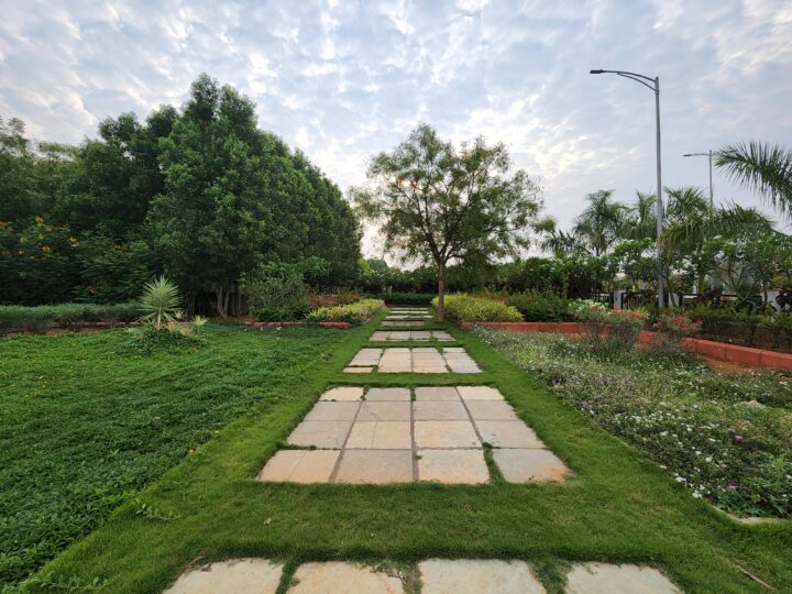 Samsung Galaxy S22+ Camera Sample Ultrawide Daylight HDR