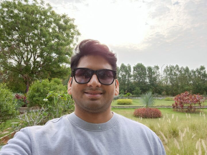 Samsung Galaxy S22+ Selfie Camera Sample Daylight HDR