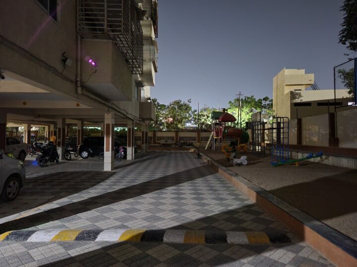 Samsung Galaxy S22+ Camera Sample Low-Light Night Mode