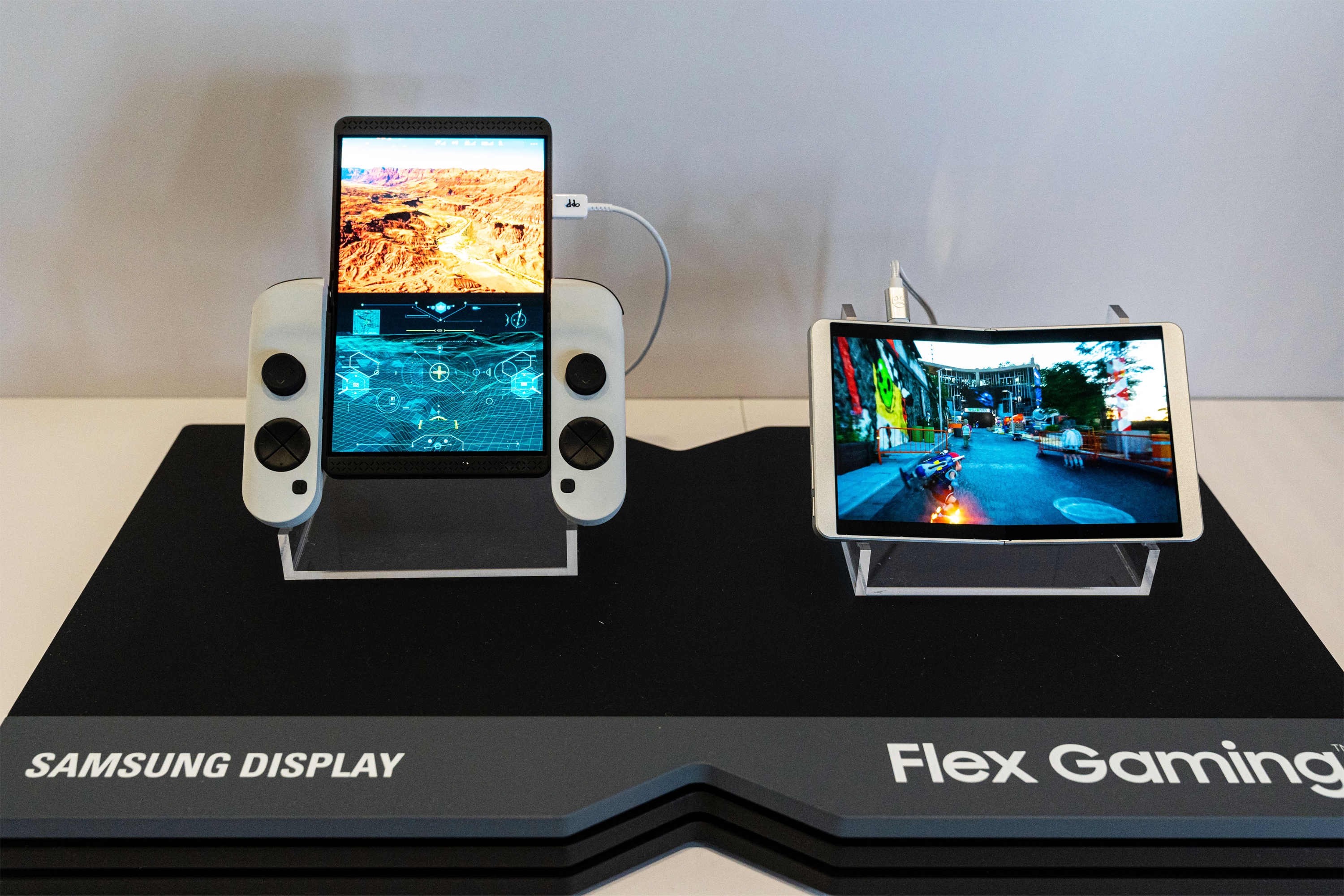 Samsung-Flex-Gaming-OLED-Display.jpg