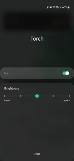Samsung OneUILEDフラッシュライトの明るさ調整