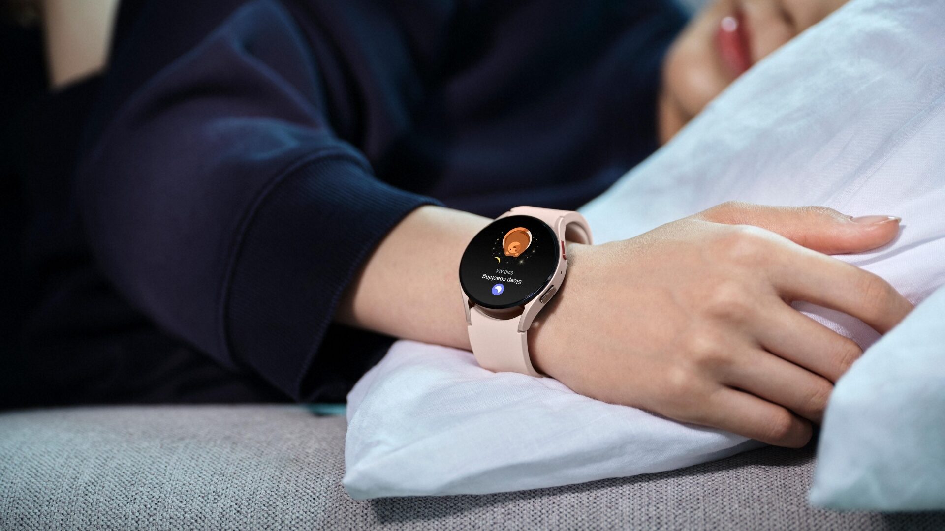 Why you may want to wear a smartwatch and a smart ring at the same time -  SamMobile