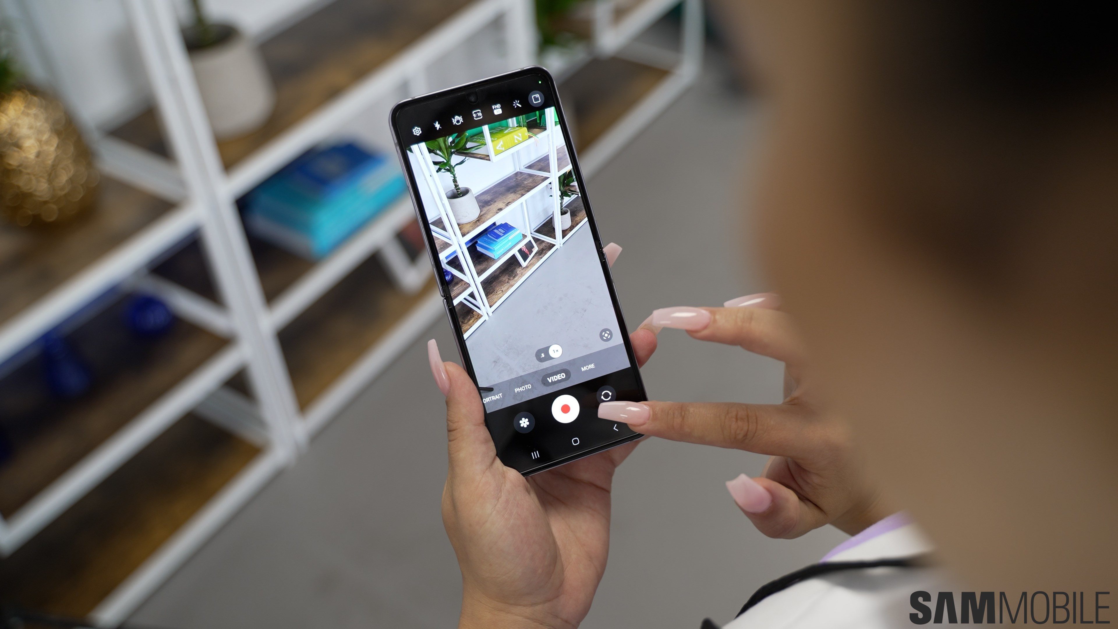 Galaxy Z Flip 4 has a brighter 12MP sensor, better Flex Mode and Quick Shot - Vimarsana News
