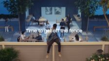 Samsung asks iPhone users not to wait for Apple to deliver epic phones