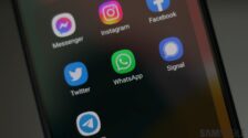 WhatsApp spotted working on a theme picker for the app in latest beta