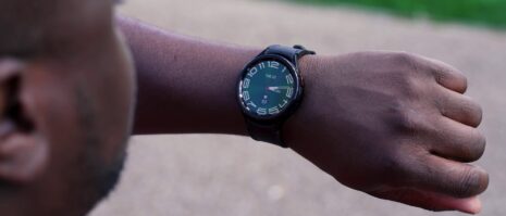 The redesigned Wear OS 2.1 by Google is finally rolling out to smartwatches  today -  news