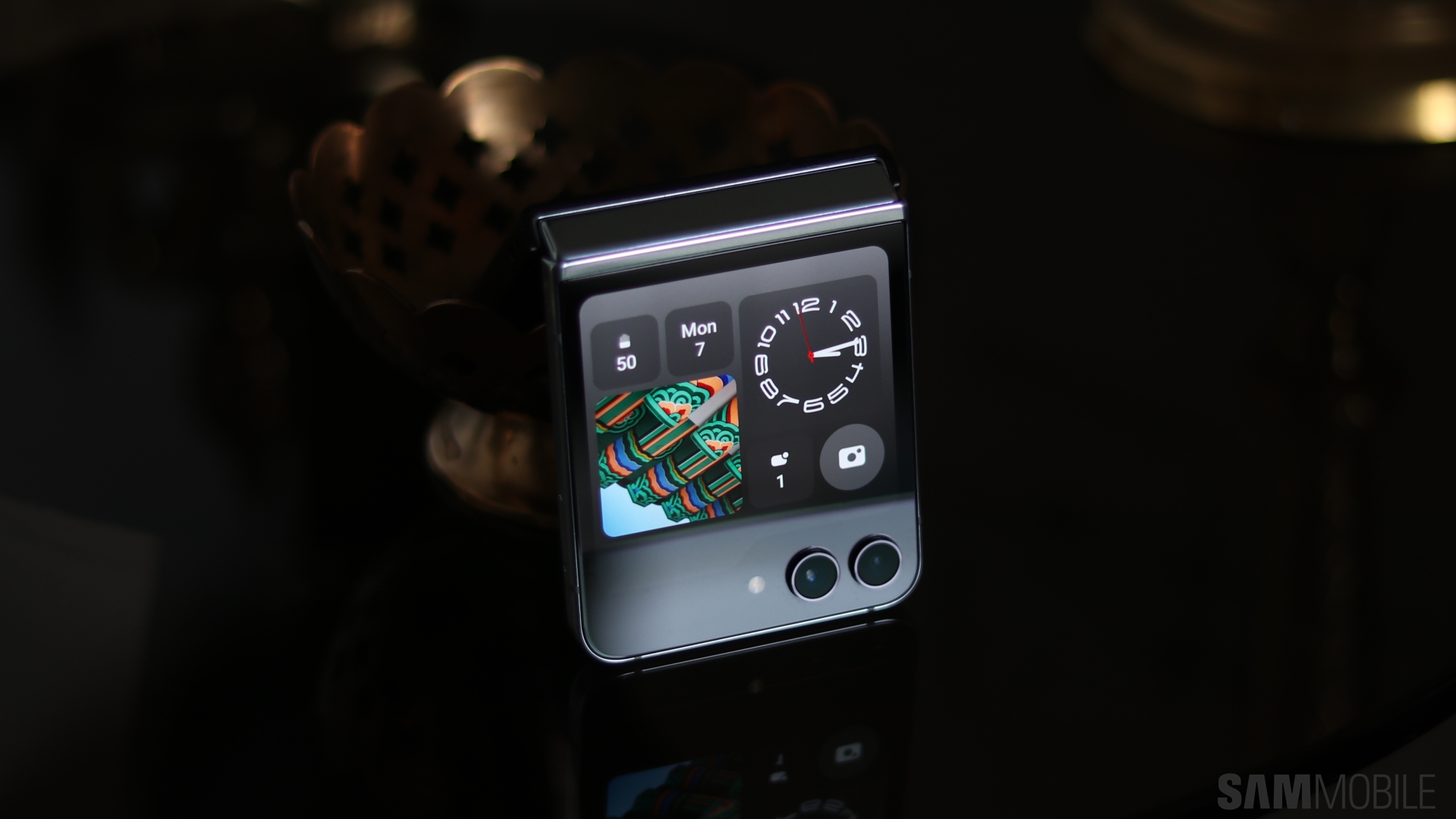 galaxy z flip 5 cover display