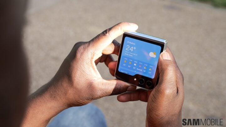 يجتاز هاتف Galaxy Z Flip 5 اختبار المتانة ويبدو أكثر صلابة من هاتف Z Flip 4