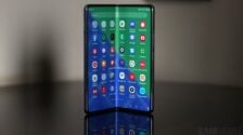 Samsung’s foldable displays failed Apple’s durability tests, report says