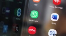 WhatsApp can now search messages by date