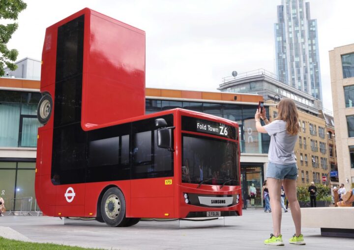Samsung folds a London bus to promote its new Galaxy phones