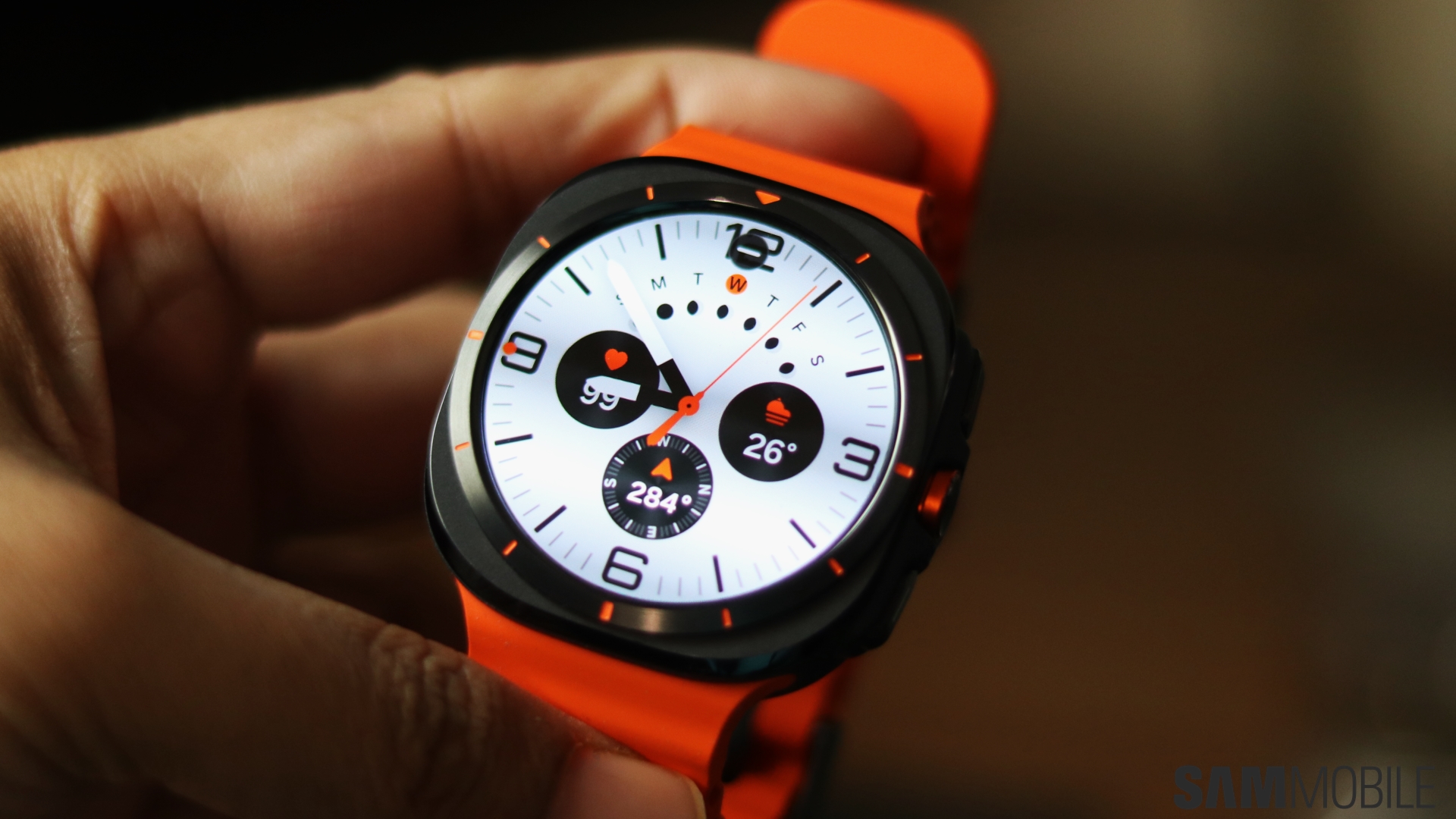 galaxy watch ultra display