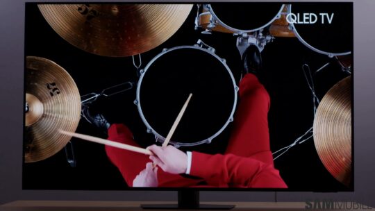 'Tis the season! Neo QLED Samsung smart TVs get big discounts