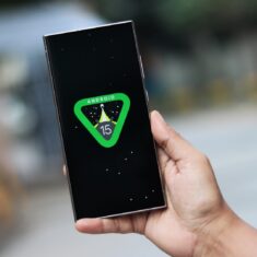 Dive deep into the One UI 7.0 beta update with us and learn all about it!