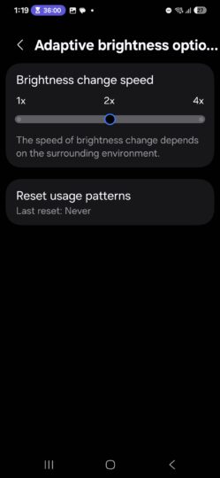 Samsung Display Assistant app: Adaptive brightness