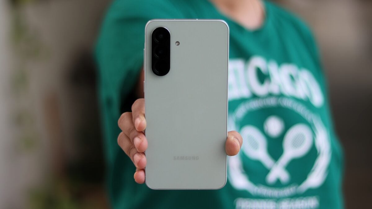 galaxy a56 review – design 4